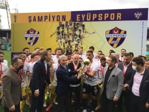 Eyüpspor Şampiyonluk Kupasını Aldı