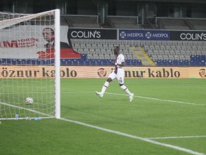 Süper Lig: Fatih Karagümrük: 5 - Gençlerbirliği: 1 (Maç Sonucu)