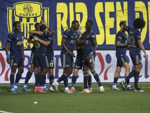 Süper Lig: Mke Ankaragücü: 1 - Fenerbahçe: 2 (Maç Sonucu)