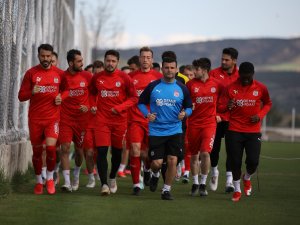 Sivasspor’da Zorlu Fenerbahçe Maçı Öncesi 6 Eksik!