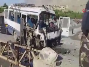 Afganistan’da Yolcu Otobüsüne Bombalı Saldırı: 11 Ölü