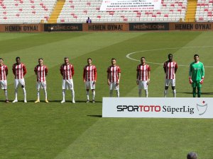 Sivasspor’da 3 Futbolcu Ceza Sınırında!