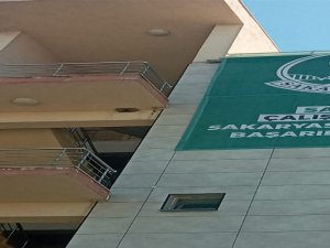 Play-off Yolundaki Sakaryaspor’a Sağlıkçılardan Destek