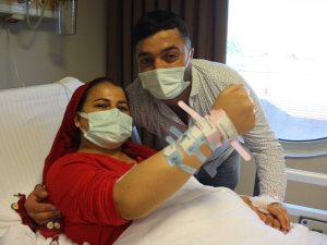 İki Bebeğini Kaybeden Anne Beşiz Bebek Dünyaya Getirdi