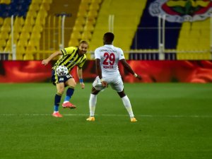 Süper Lig: Fenerbahçe: 0 - Dg Sivasspor: 1 (İlk Yarı)