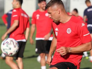 Ft Antalyaspor Ligde Kalmayı Garantiledi