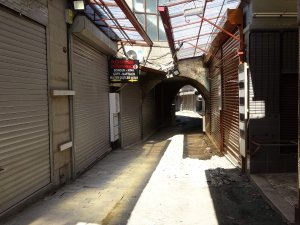 Kemeraltı Çarşısı Tarihinin En Sessiz Bayram Arefesini Yaşıyor