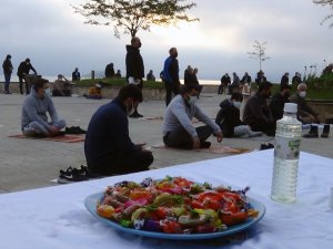 Doğu Karadeniz’de En Çok Vaka Görülen Giresun’da Ramazan Bayramı Namazı Açık Alanlarda Kılındı