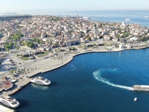 İstanbul’da Bayramda Meydanlar Boş Kaldı