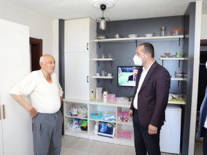 Başkan Ekim, Ramazan Bayramı’nda Huzurevindeki Yaşlıları Unutmadı