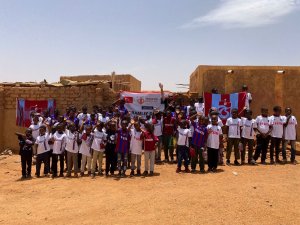 Trabzonsporlu Taraftarlar, Sudanlı Çocukları Bayramda Sevindirdi