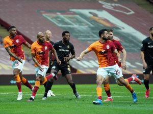 Süper Lig: Galatasaray: 0 - Yeni Malatyaspor: 1 (İlk Yarı)