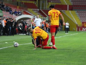 Süper Lig: Kayserispor: 1 - Fenerbahçe: 0 (İlk Yarı)