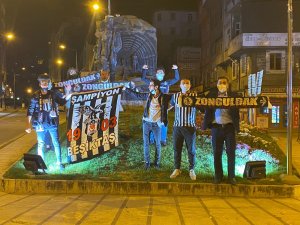 Kısıtlamaya Rağmen Beşiktaş’ın Şampiyonluğunu Kutladılar