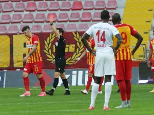 Kayserispor 7 Kırmızı Kart Gördü