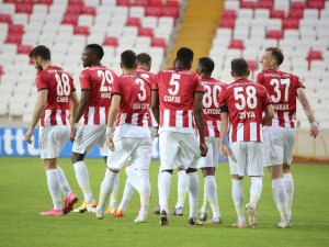 Sivasspor’da 10 Futbolcunun Sözleşmesi Bitiyor!