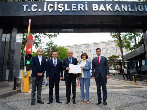 Memleket Partisi Kurucular Heyeti Başkanı Hakkı Akalın Kuruluş Başvurusunu Yaptı