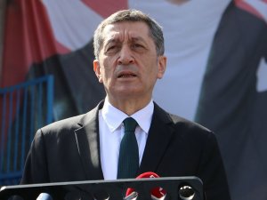 Bakan Selçuk: “40 Yaş Üzeri Tüm Öğretmenlerimiz Aşı Randevuları Açıldı”