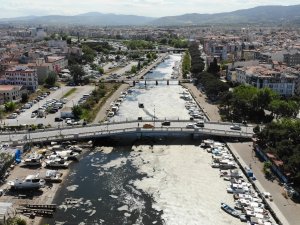 Çanakkale’yi Ortadan İkiye Bölen Sarıçay Deniz Salyasına Teslim Oldu
