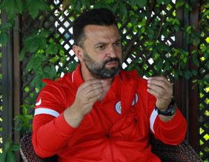 Çaykur Rizespor Teknik Direktörü Bülent Uygun, gelecek sezondan umutlu