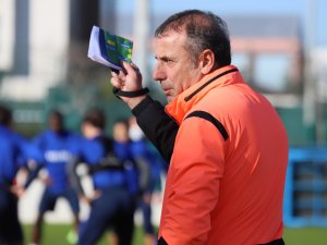 Abdullah Avcı, Transferde İki Yönlü Oynayan Futbolcular Üzerinde Duruyor