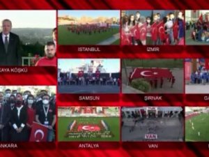 Cumhurbaşkanı Erdoğan Gençlerle Birlikte İstiklal Marşı’nı Okudu