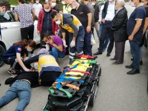 Karşıdan Karşıya Geçmek İsterken Az Kalsın Bir Otomobilin Altında Kalacaktı