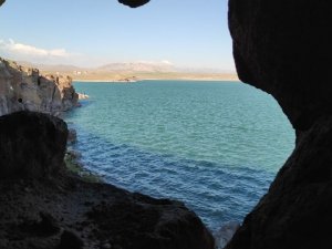 Baraj Kenarında Yeraltı Şehri