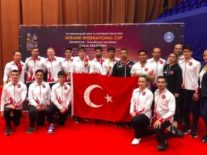 Milli Cimnastikçi Mert Efe Kılıçer’den Ukrayna’da Altın Madalya