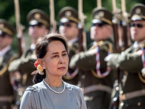 Myanmar’ın Devrik Lideri Suu Kyi İlk Kez Duruşmaya Katıldı