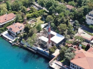 Üsküdar’da Yanan Tarihi Vaniköy Camii’nin Son Hali Böyle Görüntülendi