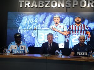 Trabzonspor Gervinho Ve Peres İle Sözleşme İmzaladı