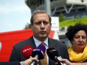 Burak Elmas Listesini Divan Kuruluna Teslim Etti