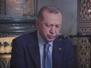 Cumhurbaşkanı Erdoğan Hafızlık İcazet Töreninde Kur’an-ı Kerim Okudu