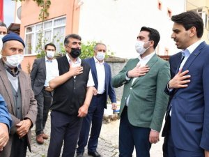 Ytb Başkanı Eren, Solingen Faciasında Hayatlarını Kaybeden Genç Ailesi Üyelerini Mezarı Başında Andı