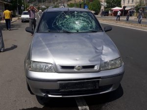 Karşıdan Karşıya Geçmek İsterken Otomobilin Altında Kaldı