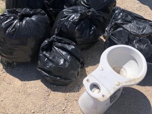 Kapadokya’da Vadi İçerisine Atılan Klozet Pes Dedirtti