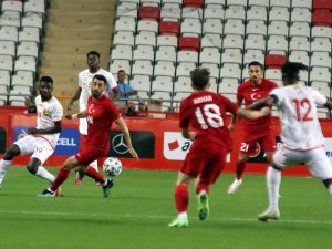 Hazırlık Maçı: Türkiye: 0 - Gine: 0 (İ̇lk Yarı)