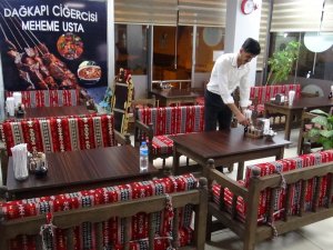 Açılma Müjdesini Alan Kafe Ve Lokanta İşletmecileri Sabahı Beklemeden Hazırlıklara Başladı