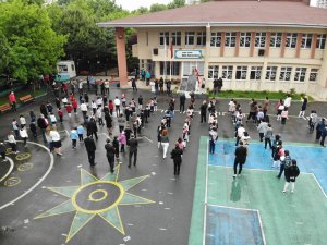 İ̇lkokullar Ve Anaokullarında Yüz Yüze Eğitim Başladı