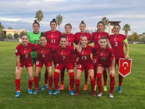 A Milli Kadın Futbol Takımı’nın Bulgaristan Maçı Kadrosu Açıklandı