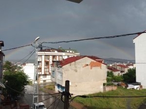 İ̇stanbul’da Gökkuşağı Sürprizi