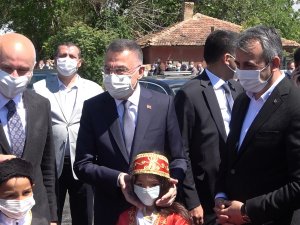 Cumhurbaşkanı Yardımcısı Oktay’dan Yht Şantiyesinde İnceleme