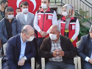 Bakan Soylu Afyonkarahisar’da Şehit Ailesini Ziyaret Etti