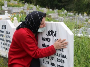Bu Acıya Yürek Dayanmaz: Bir Mezarda Eşi, Bir Mezarda Oğlu