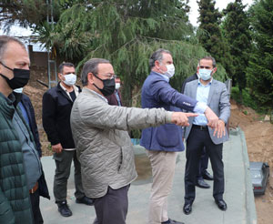AK Parti Rize Milletvekili Osman Aşkın Bak, Ziraat Botanik Çay Bahçesini inceledi