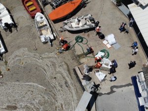 Caddebostan Sahili’nde Müsilaj Temizliği Havadan Görüntülendi