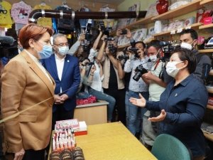 İ̇yi̇ Parti Genel Başkanı Akşener, Niğde’de Esnafla Buluştu