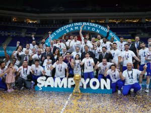 2020-2021 Basketbol Süper Ligi Şampiyonu Anadolu Efes Oldu