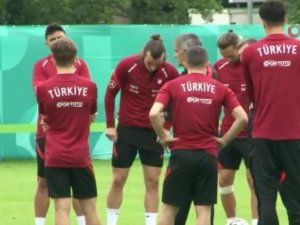A Milli Takım, İ̇talya Maçı Hazırlıklarını Sürdürdü